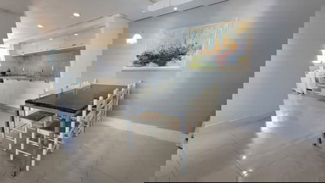 Apartamento 02 dormitórios com vista mar para 6 pessoas