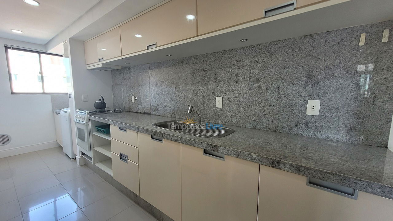 Apartamento para aluguel de temporada em Bombinhas (Praia de Bombas)