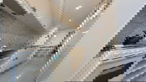 Apartamento 02 dormitórios com vista mar para 6 pessoas