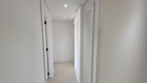 Apartamento 02 dormitórios com vista mar para 6 pessoas