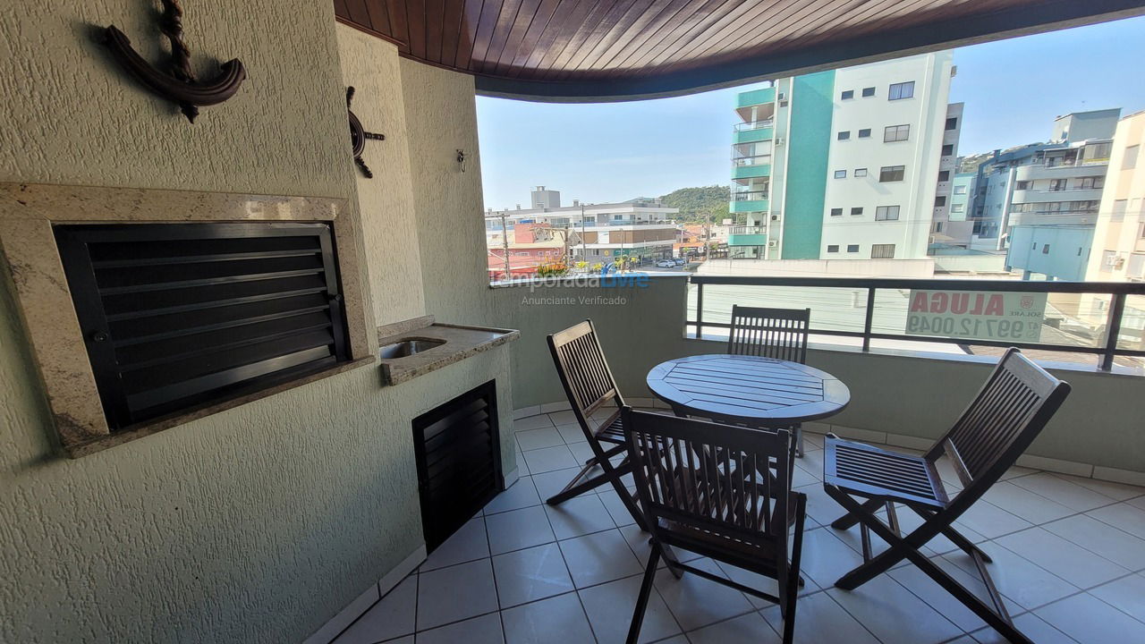 Apartamento para aluguel de temporada em Bombinhas (Praia de Bombas)