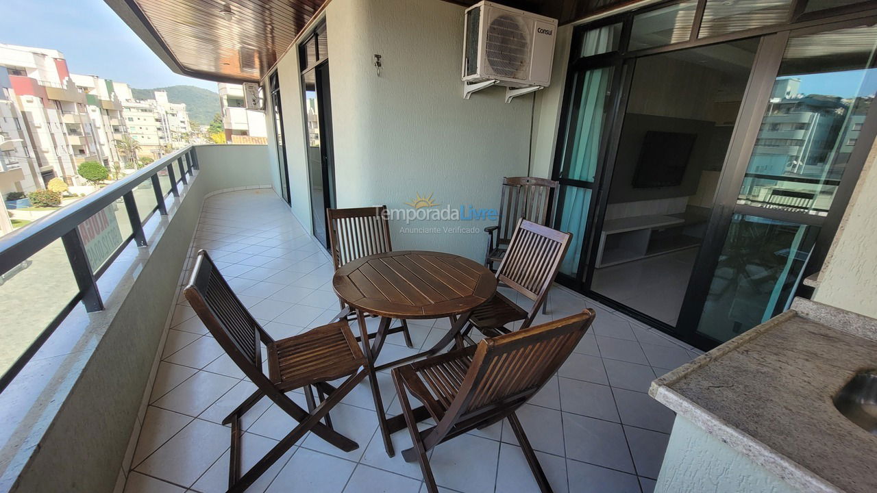 Apartamento para aluguel de temporada em Bombinhas (Praia de Bombas)