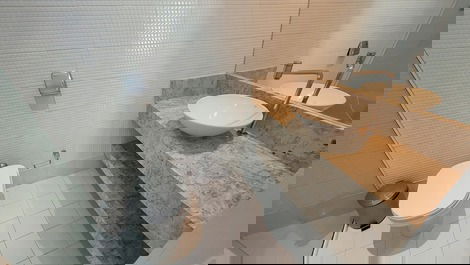 Apartamento 02 dormitórios com vista mar para 6 pessoas