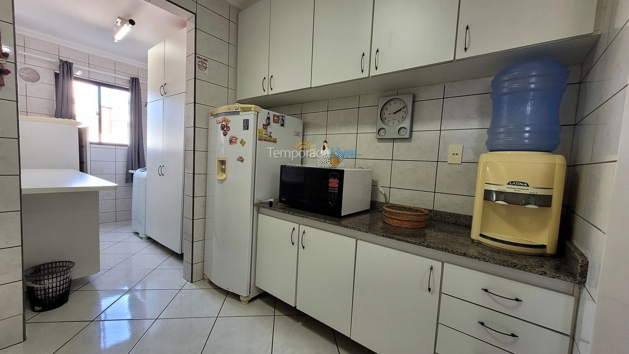 Apartamento para aluguel de temporada em Bombinhas (Praia de Bombas)