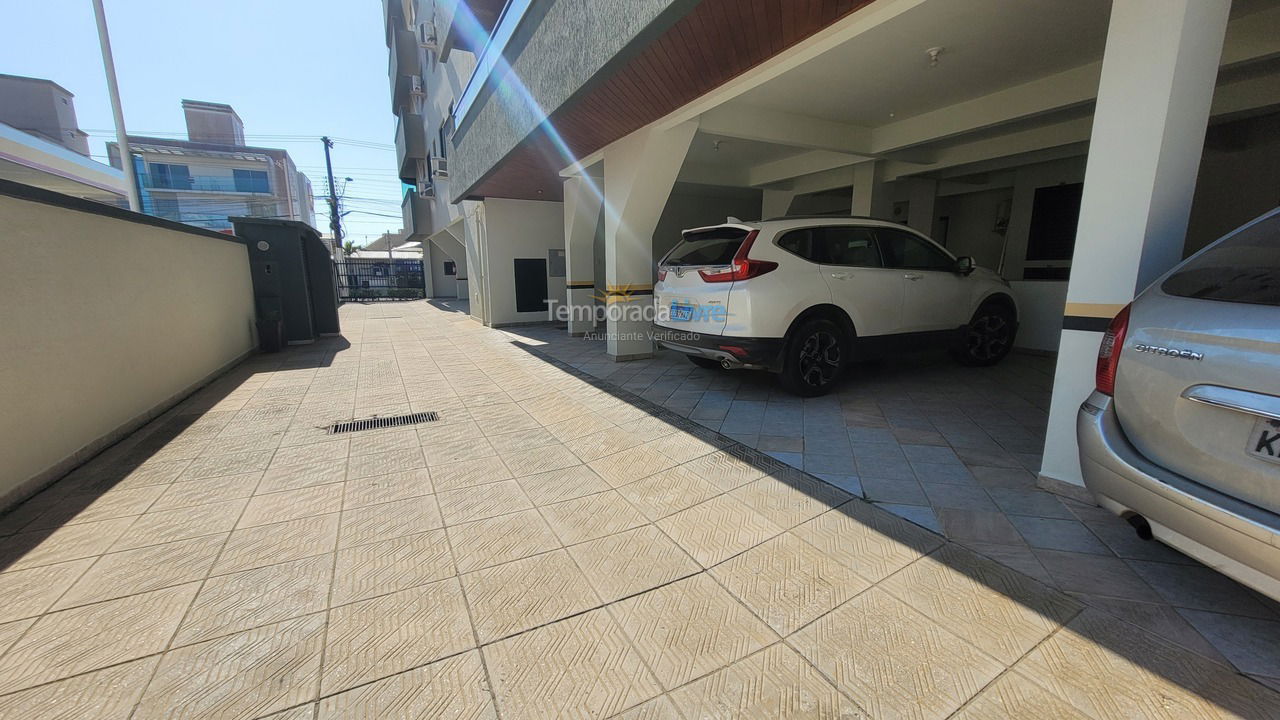 Apartamento para aluguel de temporada em Bombinhas (Praia de Bombas)