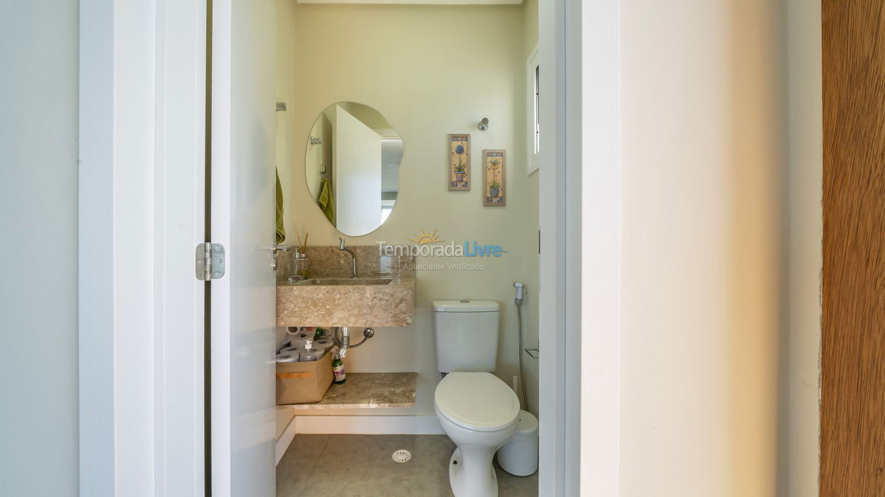 House for vacation rental in Bombinhas (Praia de Zimbros)