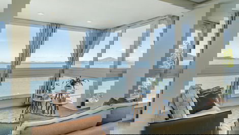 Triplex house by the sea