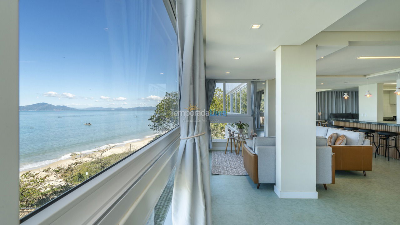 House for vacation rental in Bombinhas (Praia de Zimbros)