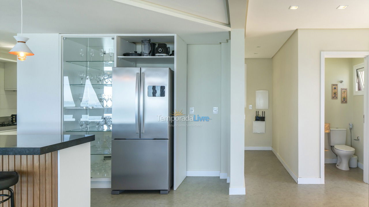 House for vacation rental in Bombinhas (Praia de Zimbros)