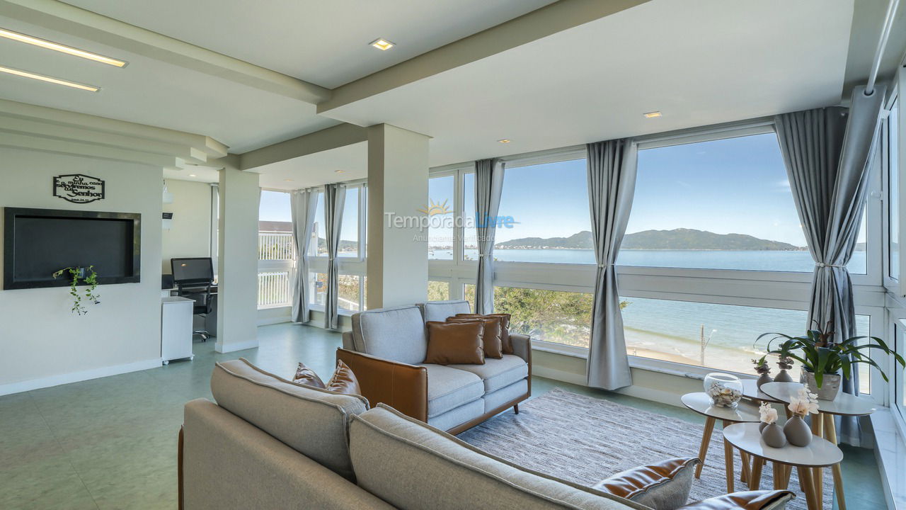 House for vacation rental in Bombinhas (Praia de Zimbros)