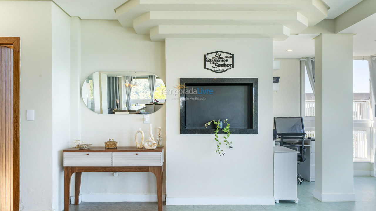 House for vacation rental in Bombinhas (Praia de Zimbros)