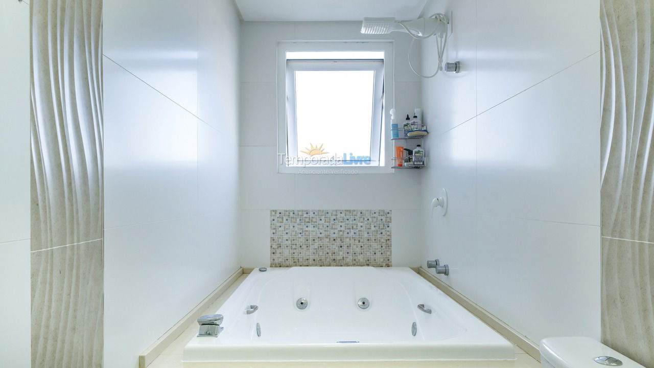 House for vacation rental in Bombinhas (Praia de Zimbros)