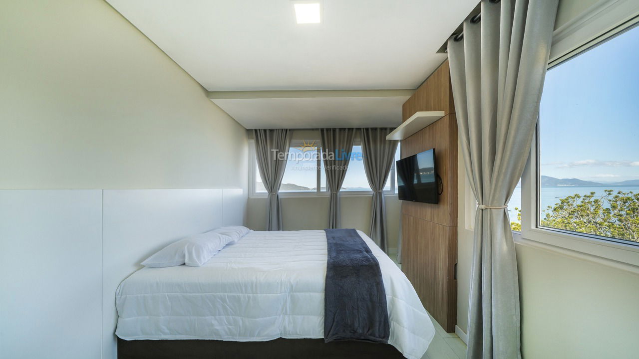 House for vacation rental in Bombinhas (Praia de Zimbros)