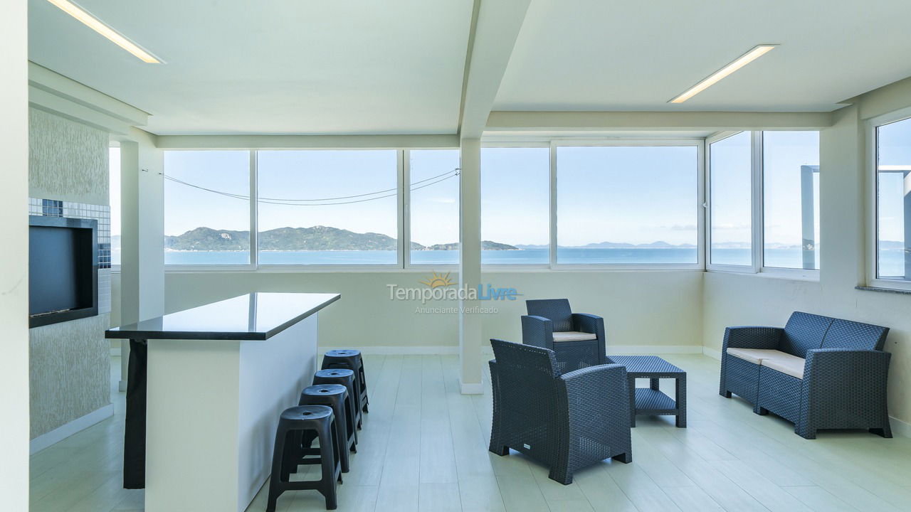 House for vacation rental in Bombinhas (Praia de Zimbros)