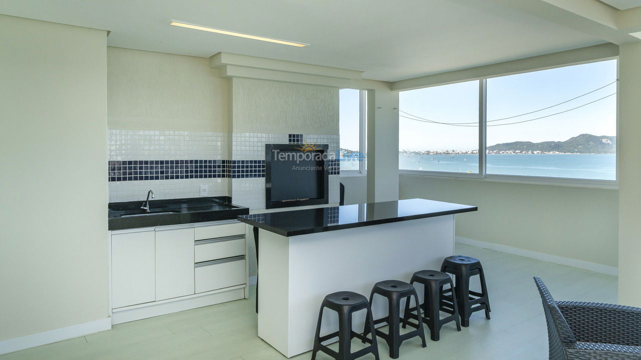 House for vacation rental in Bombinhas (Praia de Zimbros)