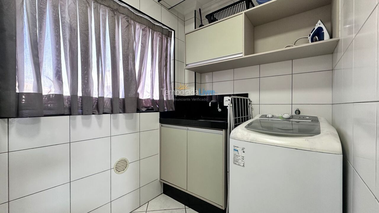 Apartamento para aluguel de temporada em Bombinhas (Praia de Bombas)