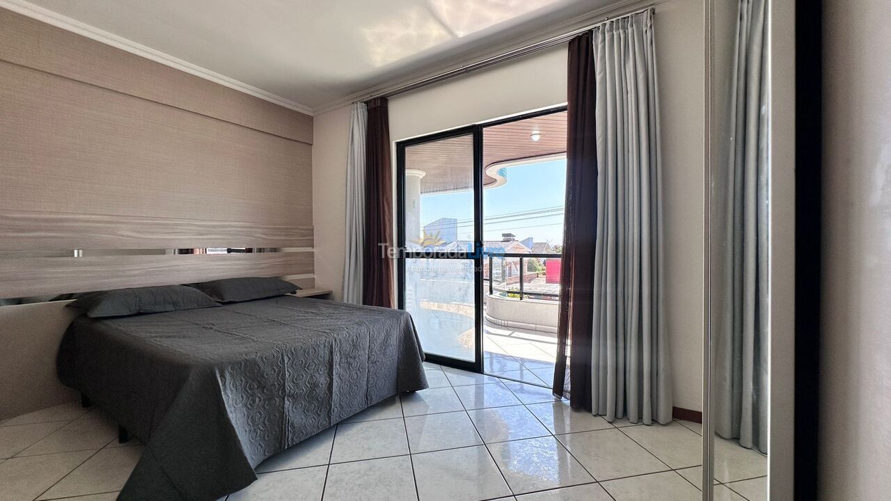 Apartamento para aluguel de temporada em Bombinhas (Praia de Bombas)