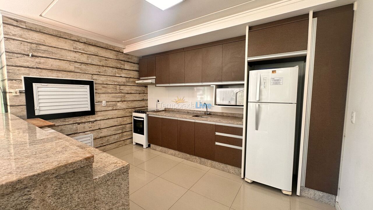 Apartment for vacation rental in Bombinhas (Praia de Bombas)