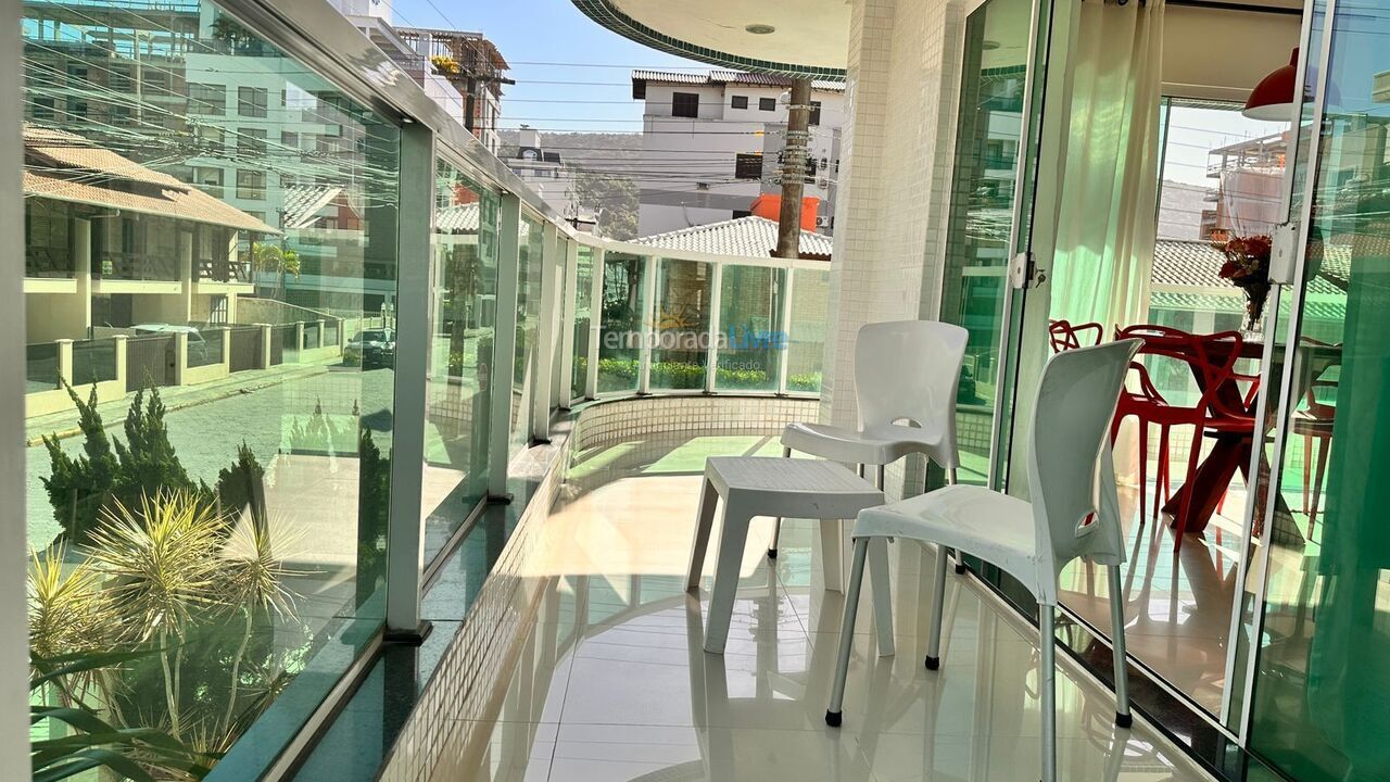 Apartment for vacation rental in Bombinhas (Praia de Bombas)