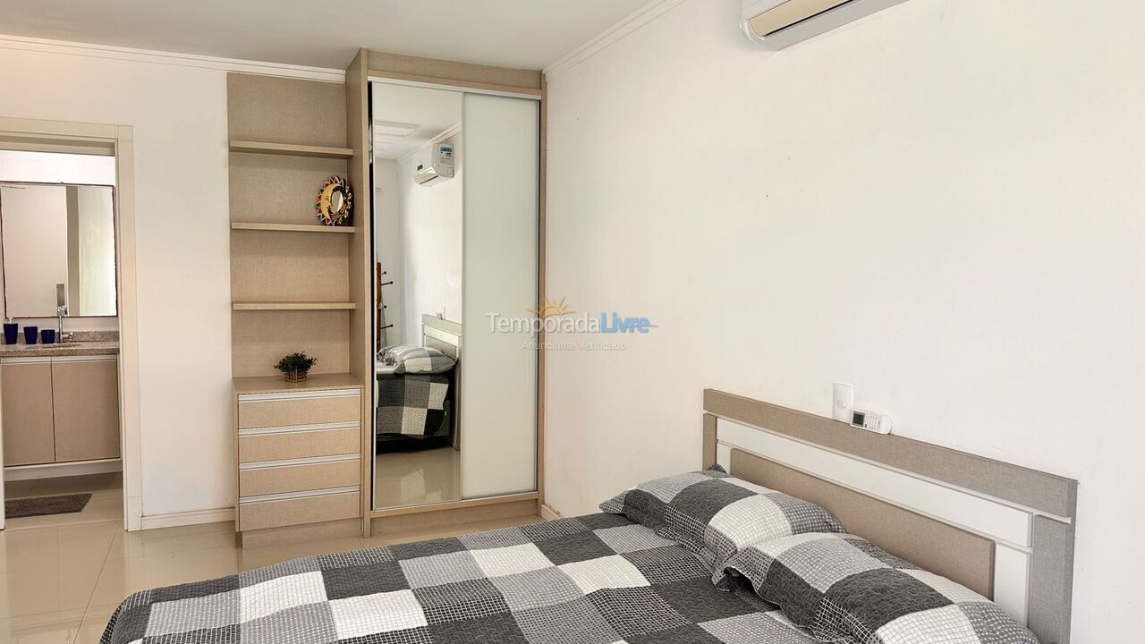 Apartment for vacation rental in Bombinhas (Praia de Bombas)