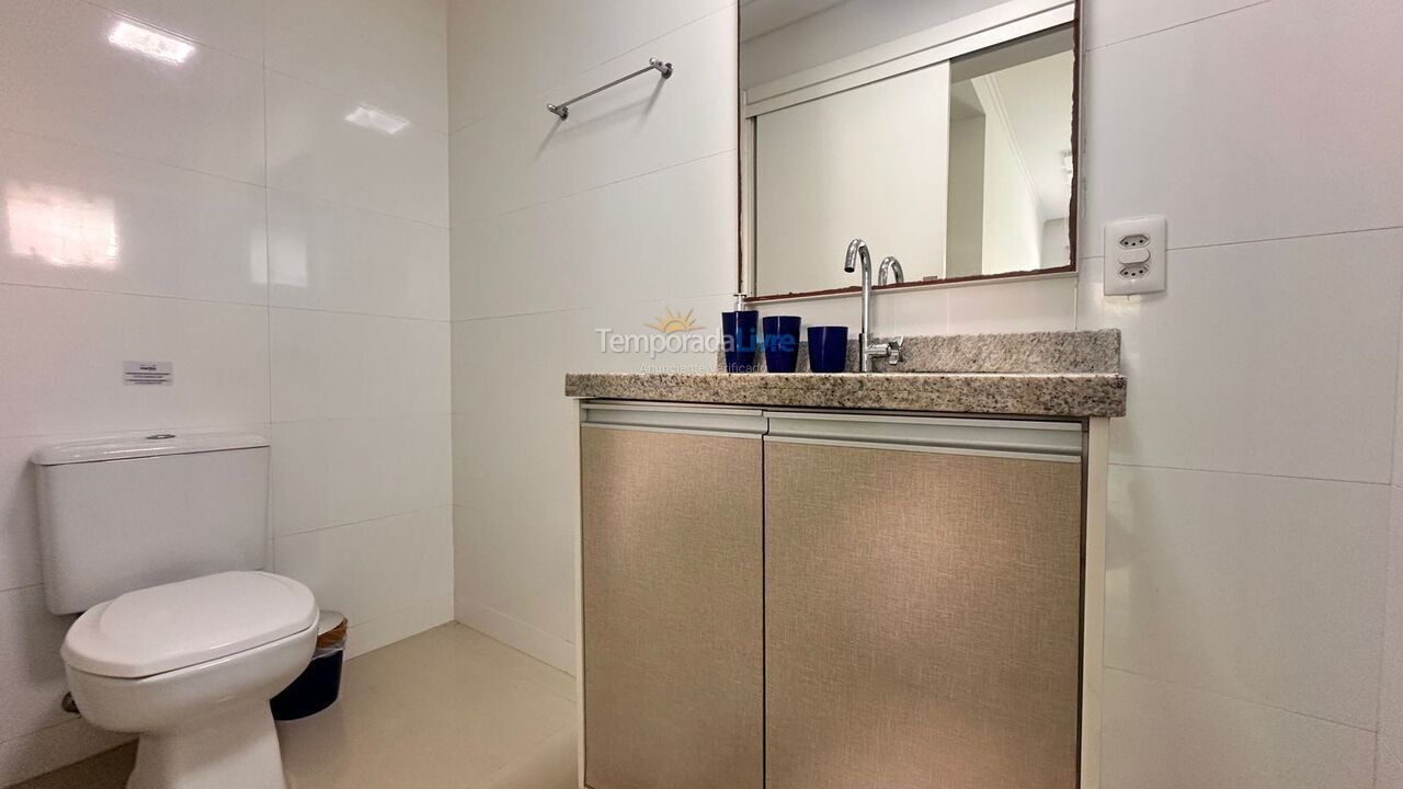 Apartment for vacation rental in Bombinhas (Praia de Bombas)