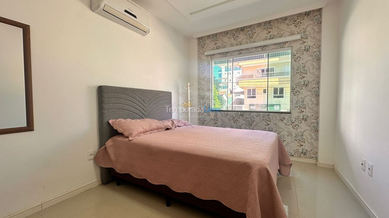 Apartment for vacation rental in Bombinhas (Praia de Bombas)