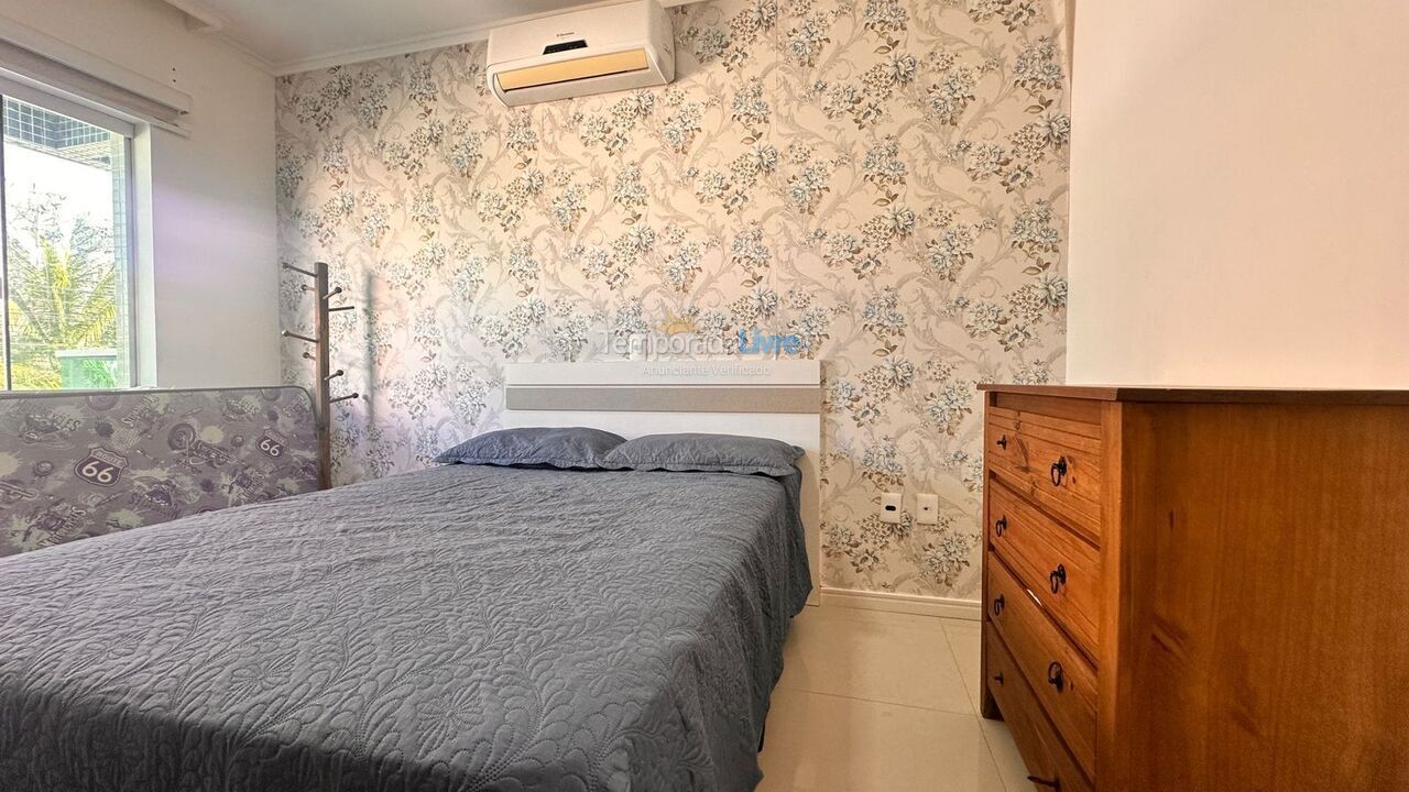 Apartment for vacation rental in Bombinhas (Praia de Bombas)