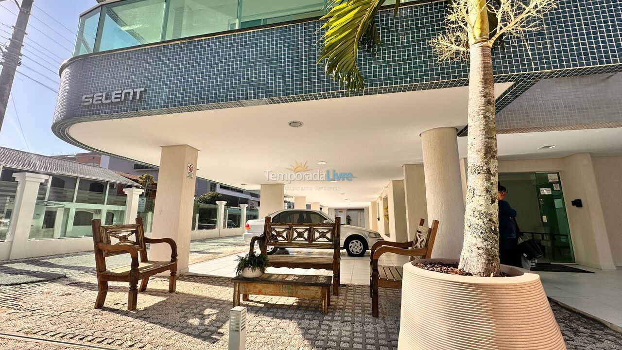 Apartment for vacation rental in Bombinhas (Praia de Bombas)