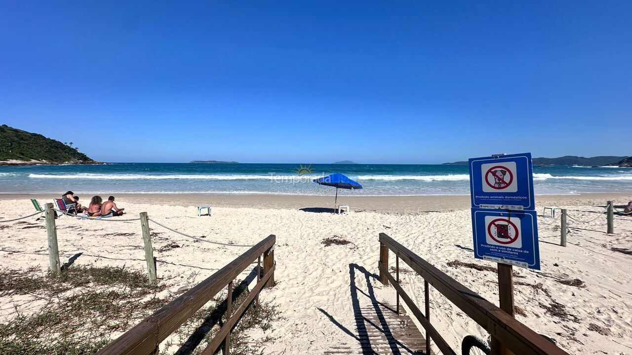 Apartamento para aluguel de temporada em Bombinhas (Praia de Quatro Ilhas)