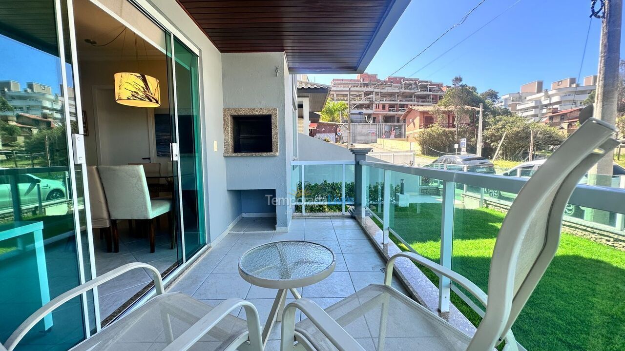 Apartamento para aluguel de temporada em Bombinhas (Praia de Quatro Ilhas)