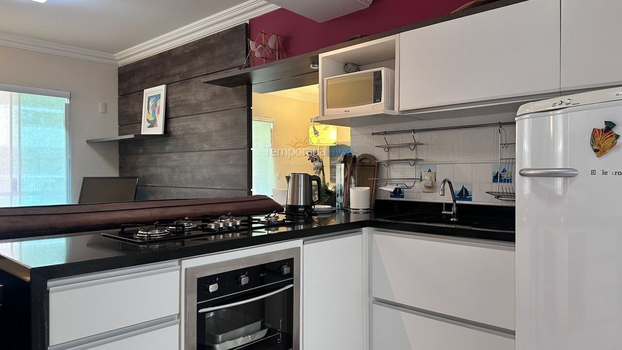 Apartamento para aluguel de temporada em Bombinhas (Praia de Quatro Ilhas)