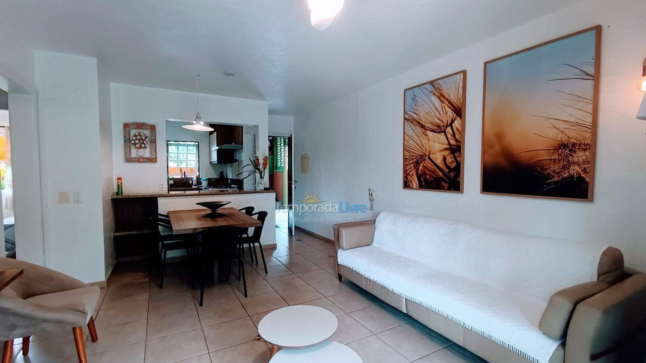 Casa para alquiler de vacaciones em São Sebastião (Praia da Baleia)