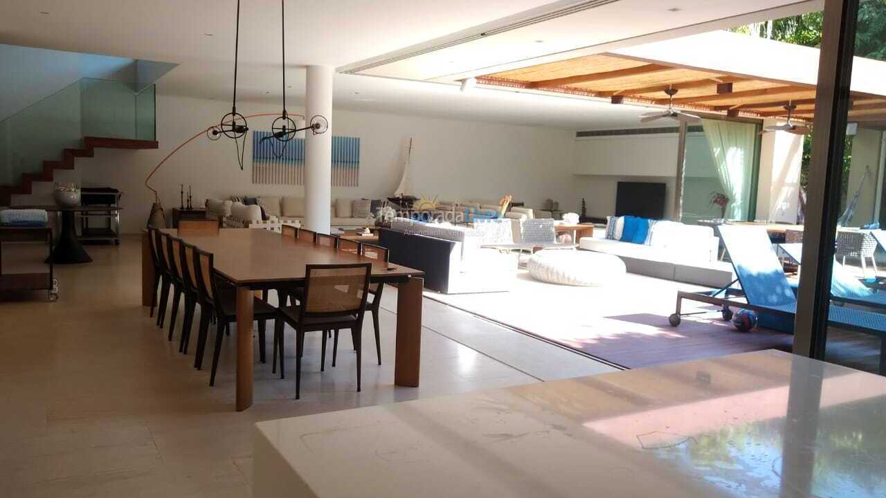 House for vacation rental in São Sebastião (Praia da Baleia)
