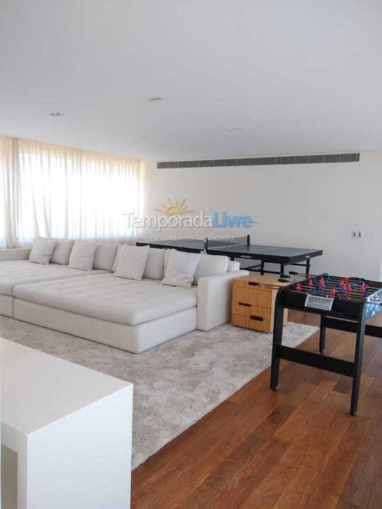 House for vacation rental in São Sebastião (Praia da Baleia)