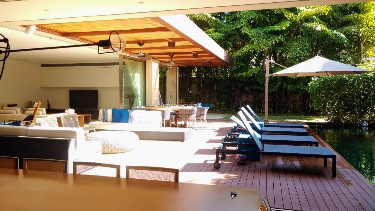 House for vacation rental in São Sebastião (Praia da Baleia)