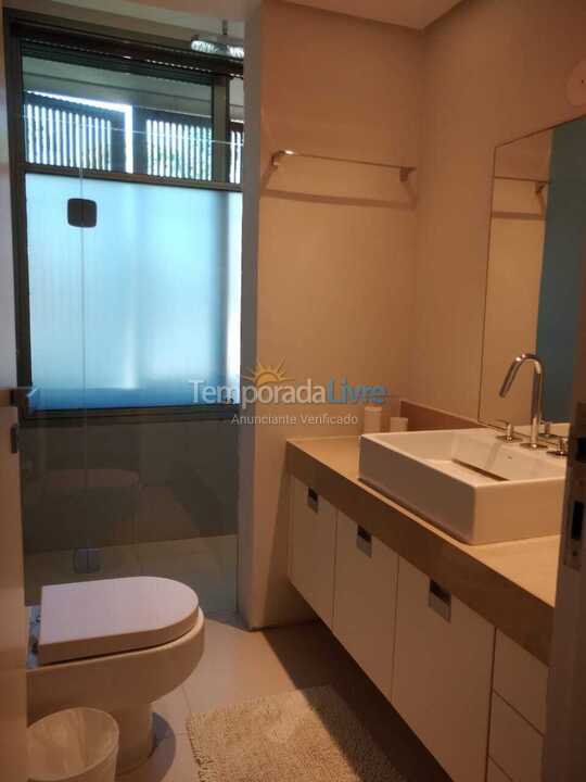 House for vacation rental in São Sebastião (Praia da Baleia)