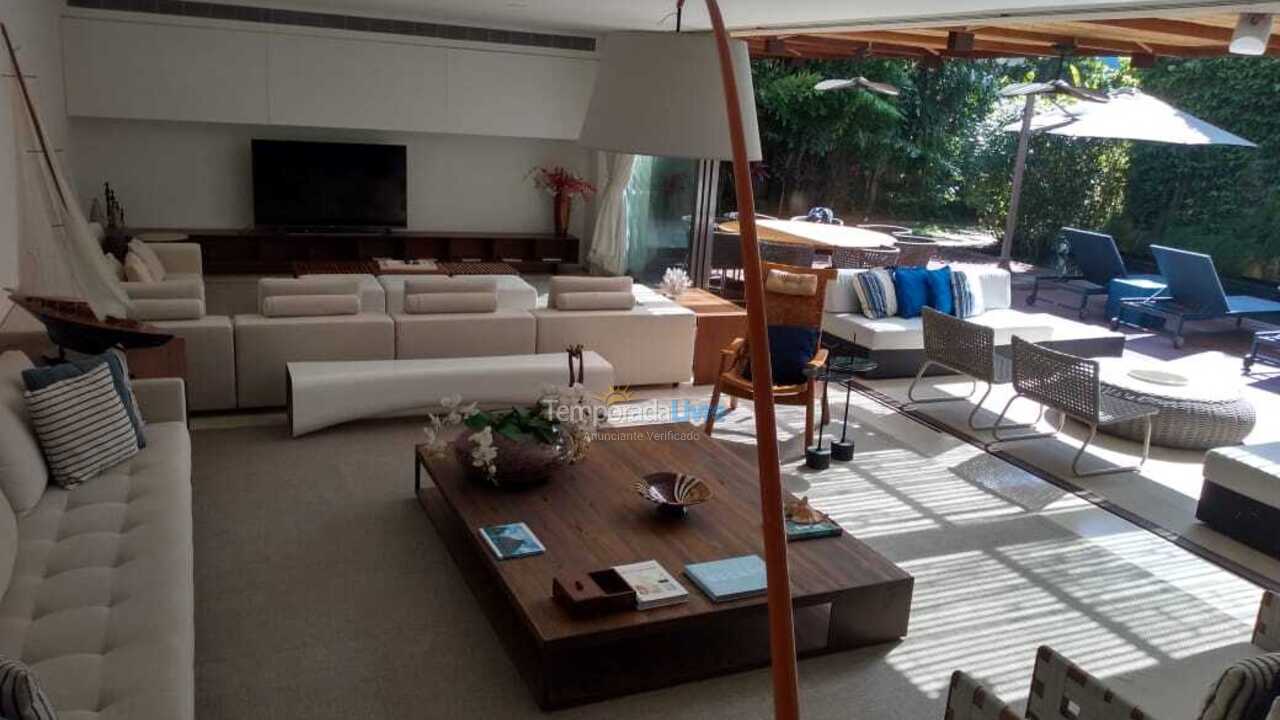 House for vacation rental in São Sebastião (Praia da Baleia)