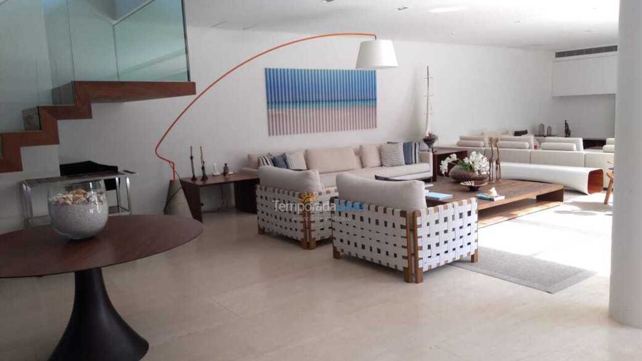 House for vacation rental in São Sebastião (Praia da Baleia)