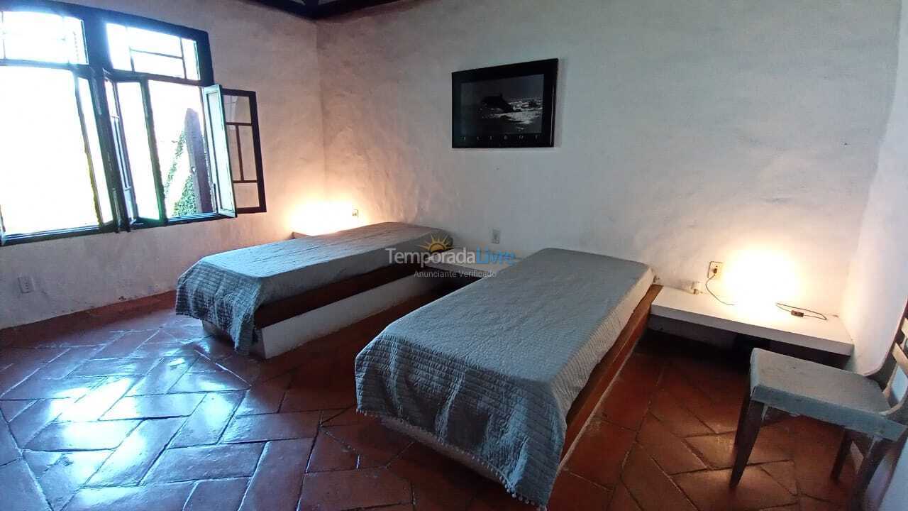 Casa para alquiler de vacaciones em São Sebastião (Praia da Baleia)