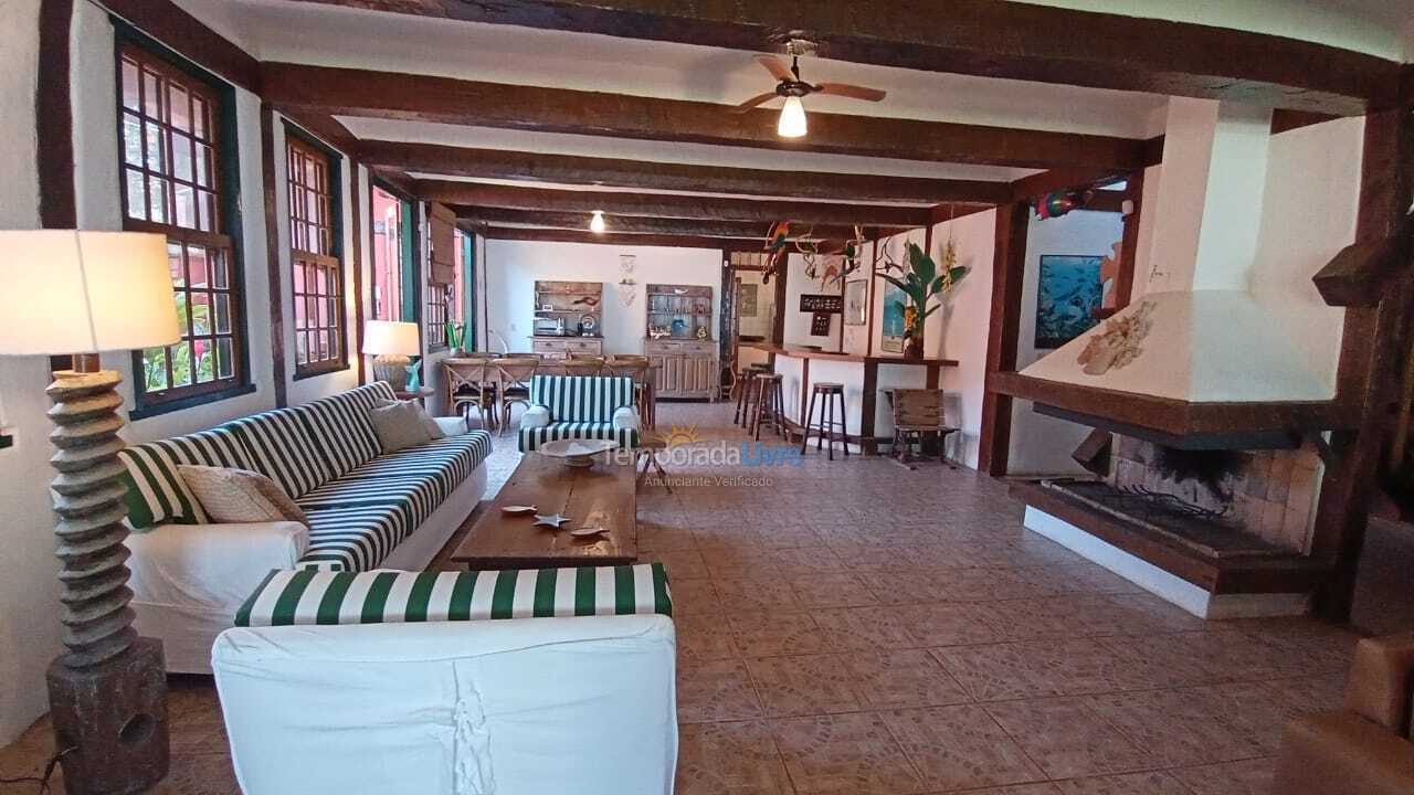 Casa para alquiler de vacaciones em São Sebastião (Praia da Baleia)