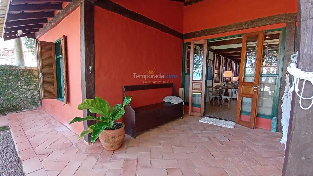 Casa para alquiler de vacaciones em São Sebastião (Praia da Baleia)