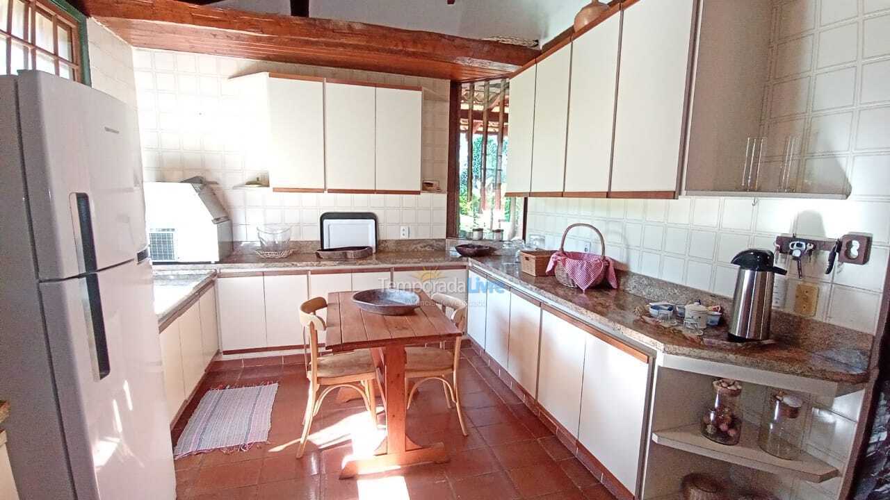 Casa para alquiler de vacaciones em São Sebastião (Praia da Baleia)