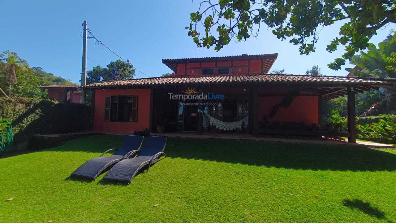 Casa para alquiler de vacaciones em São Sebastião (Praia da Baleia)