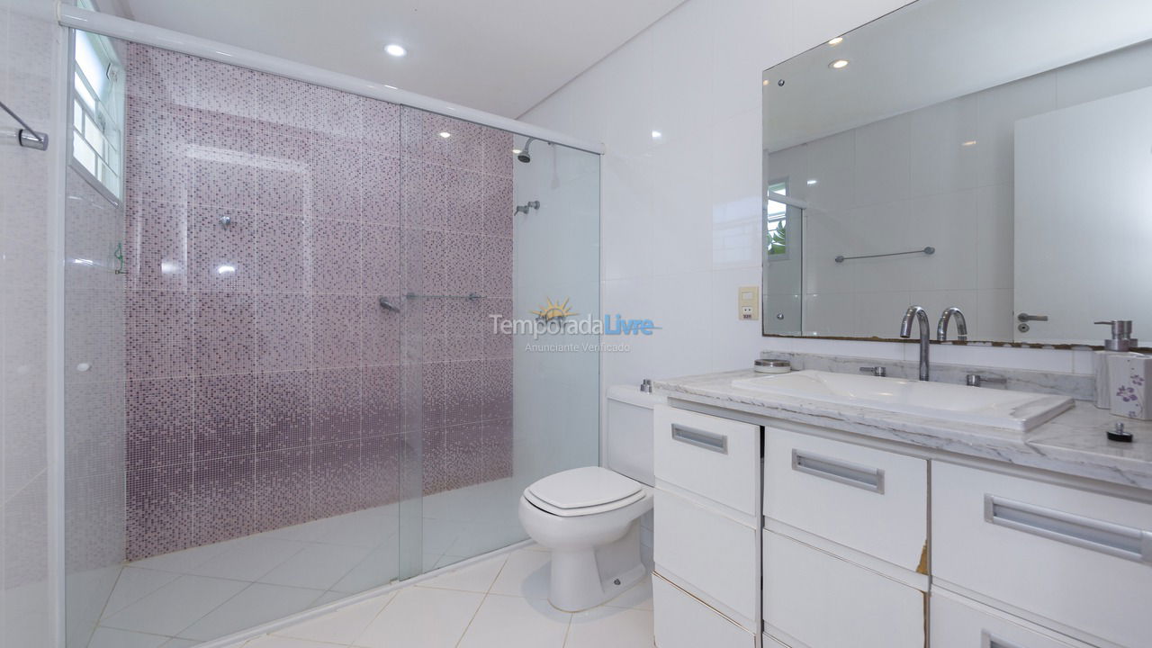 House for vacation rental in Bombinhas (Praia de Zimbros)