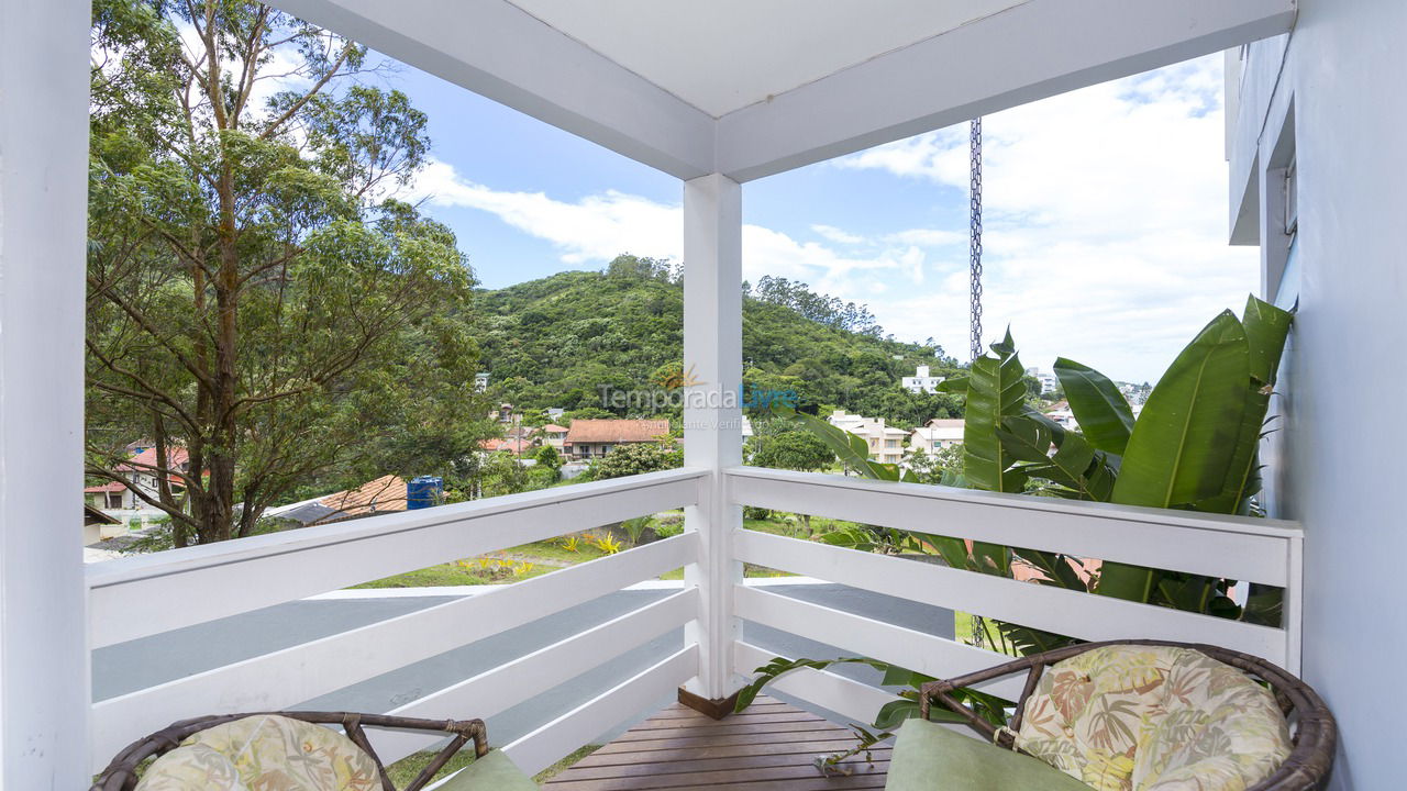 House for vacation rental in Bombinhas (Praia de Zimbros)