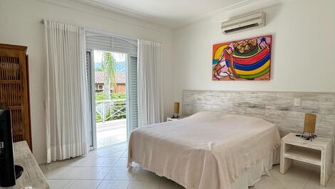 Baleia, alquiler, 4 suites, piscina, barbacoa, alto nivel