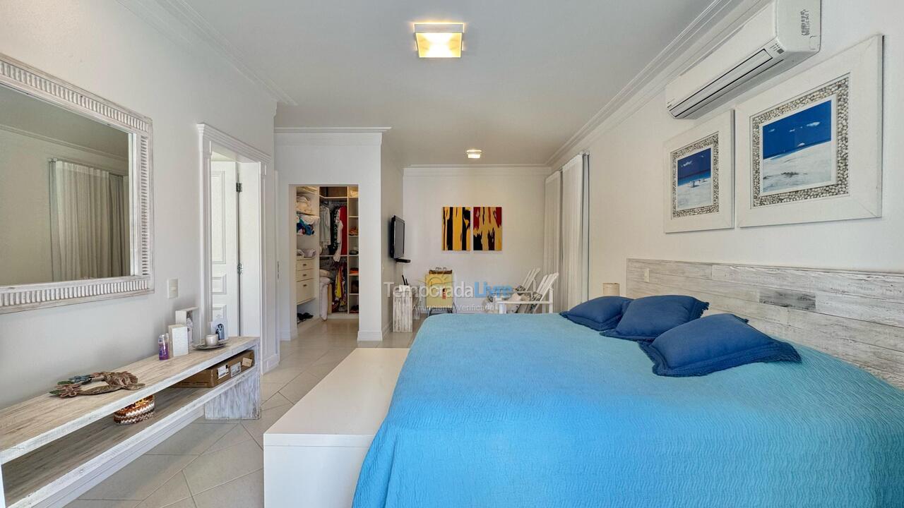 Casa para alquiler de vacaciones em São Sebastião (Praia da Baleia)