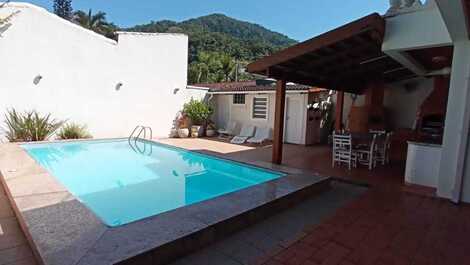 Casa para alugar em São Sebastião - Juquehy