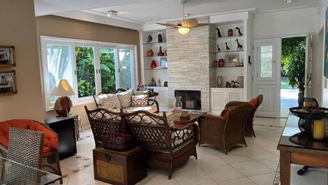 Baleia, 4 suites, 10 people, private pool, full leisure facilities