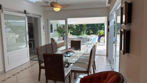 Baleia, 4 suites, 10 people, private pool, full leisure facilities